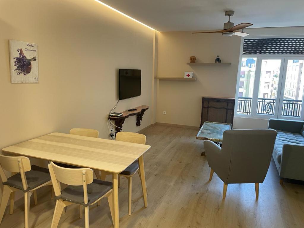 Apartamentos Gyc Vistas A Santo Domingo Леон Экстерьер фото